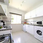 Casa Tedi, Alto Do Perogil, - 3 Bedroom, 3 Bathroom Villa, Large Pool, Exquisite Gardens & Air-conditioning Vakantiehuis *