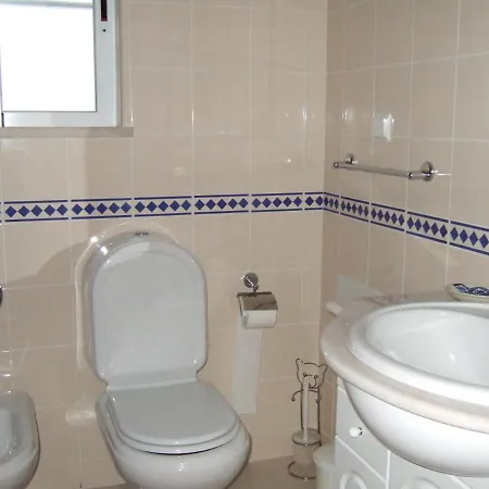 Casa Tedi, Alto Do Perogil, - 3 Bedroom, 3 Bathroom Villa, Large Pool, Exquisite Gardens&air-conditioning Casa vacanze