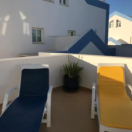 Casa Tedi, Alto Do Perogil, - 3 Bedroom, 3 Bathroom Villa, Large Pool, Exquisite Gardens&air-conditioning Casa vacanze Tavira