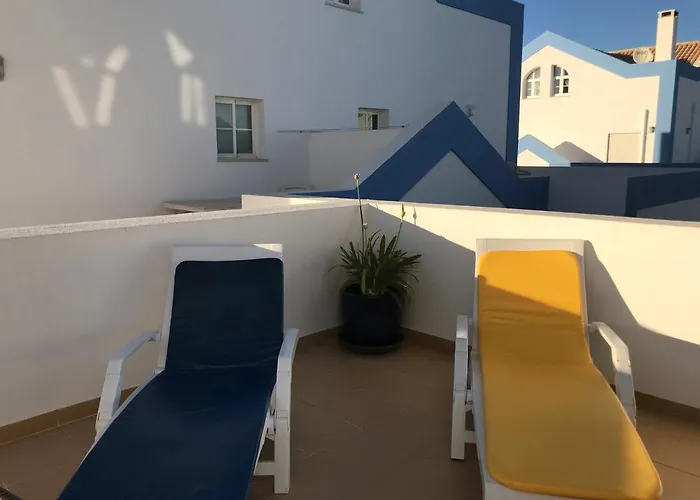 Casa Tedi, Alto Do Perogil, - 3 Bedroom, 3 Bathroom Villa, Large Pool, Exquisite Gardens & Air-conditioning 度假居 塔维拉