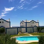 Casa Tedi, Alto Do Perogil, - 3 Bedroom, 3 Bathroom Villa, Large Pool, Exquisite Gardens & Air-conditioning Semesterbostad *