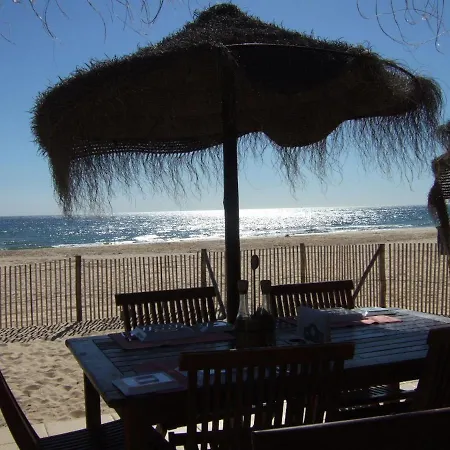 Casa Tedi, Alto Do Perogil, - 3 Bedroom, 3 Bathroom Villa, Large Pool, Exquisite Gardens & Air-conditioning タヴィラ