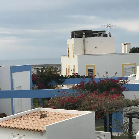 Casa Tedi, Alto Do Perogil, - 3 Bedroom, 3 Bathroom Villa, Large Pool, Exquisite Gardens & Air-conditioning * Tavira