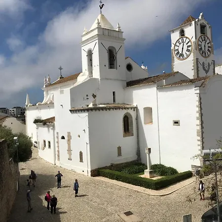 Casa Tedi, Alto Do Perogil, - 3 Bedroom, 3 Bathroom Villa, Large Pool, Exquisite Gardens & Air-conditioning 別荘 タヴィラ