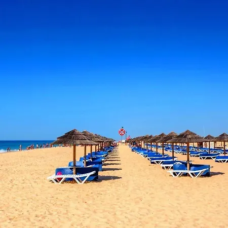 Casa Tedi, Alto Do Perogil, - 3 Bedroom, 3 Bathroom Villa, Large Pool, Exquisite Gardens & Air-conditioning *