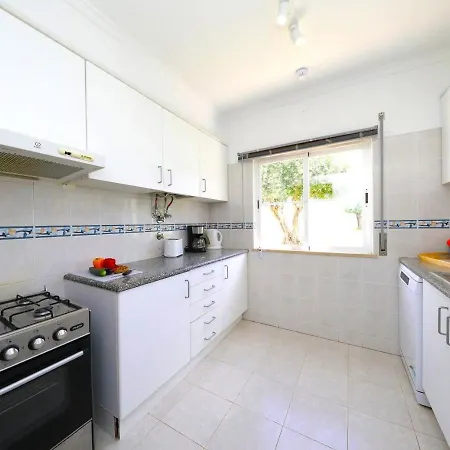 Casa Tedi, Alto Do Perogil, - 3 Bedroom, 3 Bathroom Villa, Large Pool, Exquisite Gardens & Air-conditioning