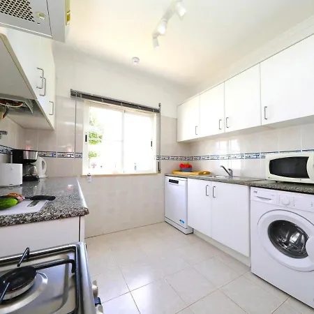 Casa Tedi, Alto Do Perogil, - 3 Bedroom, 3 Bathroom Villa, Large Pool, Exquisite Gardens & Air-conditioning 別荘 *