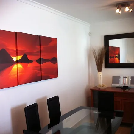 Casa Tedi, Alto Do Perogil, - 3 Bedroom, 3 Bathroom Villa, Large Pool, Exquisite Gardens & Air-conditioning *