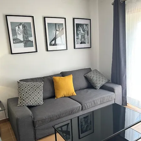 別荘 Casa Tedi, Alto Do Perogil, - 3 Bedroom, 3 Bathroom Villa, Large Pool, Exquisite Gardens & Air-conditioning *