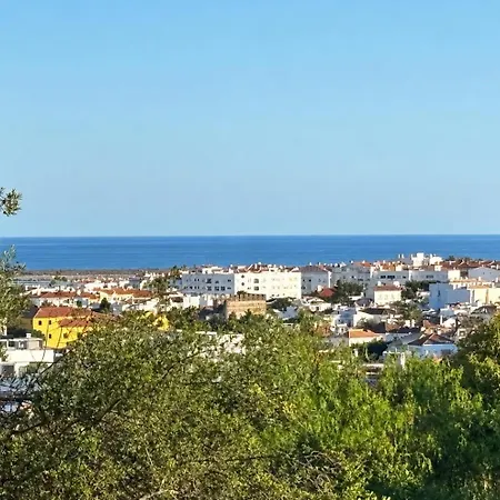 Vakantiehuis Casa Tedi, Alto Do Perogil, - 3 Bedroom, 3 Bathroom Villa, Large Pool, Exquisite Gardens & Air-conditioning Tavira