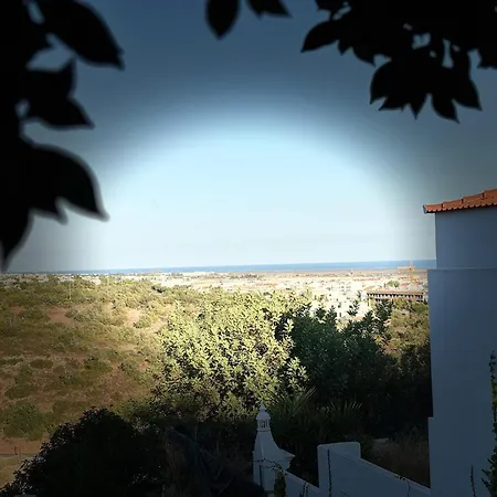 Casa Tedi, Alto Do Perogil, - 3 Bedroom, 3 Bathroom Villa, Large Pool, Exquisite Gardens & Air-conditioning