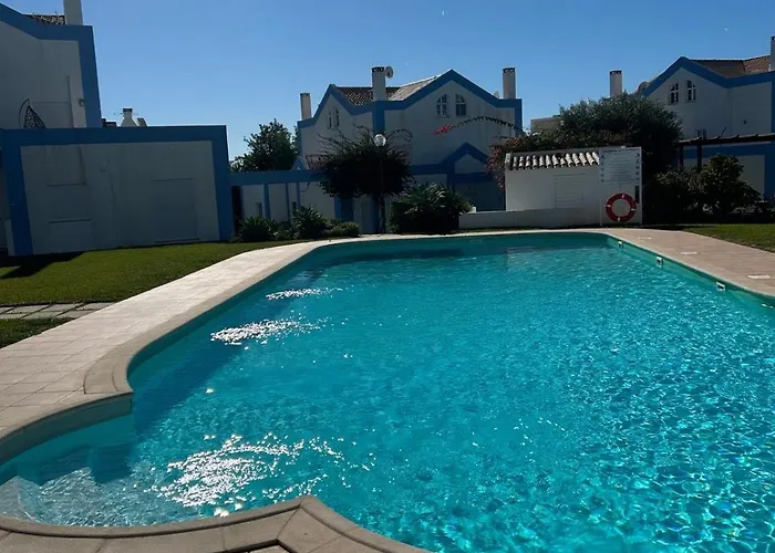 Casa Tedi, Alto Do Perogil, - 3 Bedroom, 3 Bathroom Villa, Large Pool, Exquisite Gardens & Air-conditioning Ferienhaus *