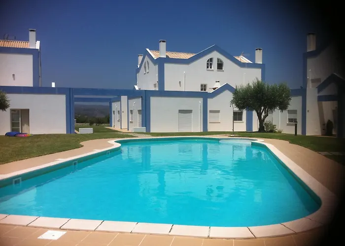 Casa Tedi, Alto Do Perogil, - 3 Bedroom, 3 Bathroom Villa, Large Pool, Exquisite Gardens & Air-conditioning *